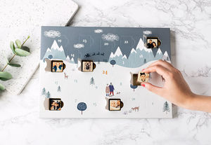 Adventskalender mit personalisierter Schokolade (© smartphoto)