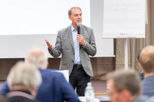 Hon.-Prof. Dr. Franz Mohr bei der Tagung Insolvenzrecht (Foto: Klaus Bauer)