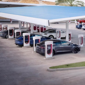 E-Tanken: Tesla-Ladestationen nun nicht mehr nur für Teslas  (Foto: tesla.com)
