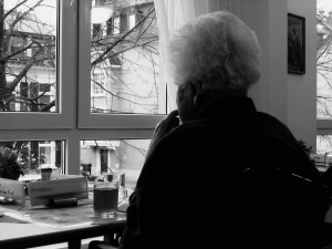 Frau mit Alzheimer: Hoffnung auf Impfung (Foto: pixabay.com, Gerd Altmann)