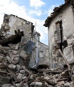 Durch ein Erbeben zerstörtes Haus (Foto: Angelo_Giordano, pixabay.com)