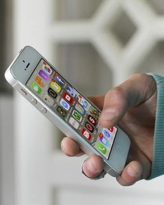 Handy: Entertainment-Apps generieren Mega-Umsätze (Foto: pixabay.com, MariusMB)