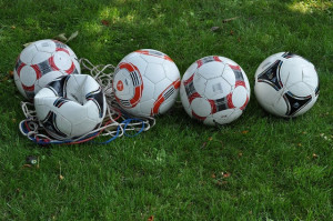 Bälle: European-Super-League-Idee blieb die Luft weg (Foto: pixabay.com)