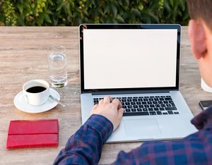 Mitarbeiter im Home-Office: Produktivität gleich (Foto: pixabay.com, TeeFarm)