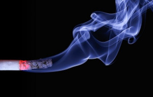 Glimmstängel: Zigarettenrauch hält schlank (Foto: Ralf Kunze, pixabay.com)