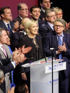 Marine Le Pen: eine Prekarisierungs-Profiteurin (Foto: gregroose, pixabay.com)