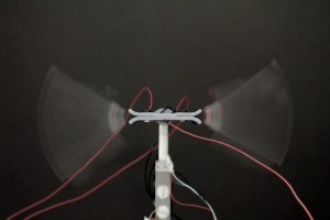 Flugroboter von vorne betrachtet: punktet mit neuem Antriebssystem (Foto: Tim Helps, bristol.ac.uk)