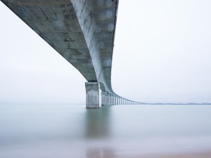 Brücke: Wasser und Salz schädigen Stahlbeton nachhaltig (Symbolbild: Pexels, pixabay.com)