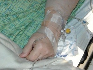 Patientin mit Zugang: Frauen von der Forschung oft vernachlässigt (Foto: pixabay.com, biker_becca) Patientin mit Zugang: Frauen von der Forschung oft vernachlässigt (Foto: pixabay.com, biker_becca)