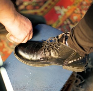 Schuhputzer: Dienstleistungsbranche in Deutschland erholt sich von Krise (Foto: pixabay.de, webandi)