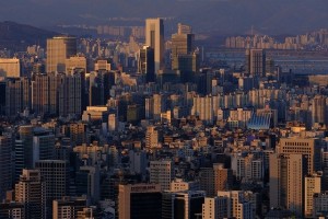 Südkoreas Hauptstadt Seoul in der Abendsonne: US-Firmen sind gerne hier (Foto: CSKKK, pixabay.com) Südkoreas Hauptstadt Seoul in der Abendsonne: US-Firmen sind gerne hier (Foto: CSKKK, pixabay.com)