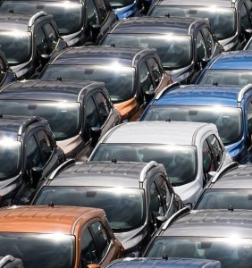 Neuwagen: Neuzulassungen in der EU schrumpfen krisenbedingt weiter (Foto: pixabay.com, Didgeman)