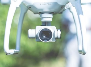 Drohne: Smarter Algorithmus achtet darauf, Menschen nicht zu belästigen (Foto: Pexels, pixabay.com)