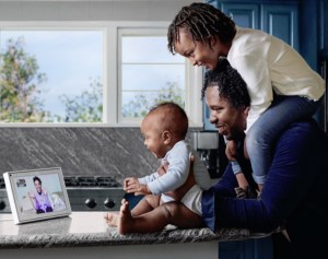 Portal in Aktion: Meta stampft Produktion der Geräte ein (Foto: facebook.com) Portal in Aktion: Meta stampft Produktion der Geräte ein (Foto: facebook.com)