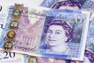 Pfund-Noten: Briten müssen den Gürtel enger schnallen (Foto: pixabay.com, No-longer-here)