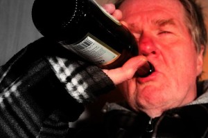 Alkoholiker: Therapie gegen Alkoholismus vielleicht bald in Sicht (Forto: Gerd Altmann, pixabay.com)