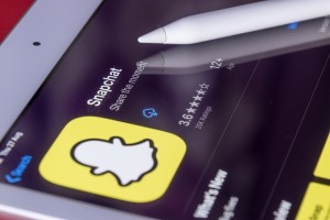 Snapchat: App-Nutzer verirren sich nur selten auf Twitter und Co (Foto: Souvik Banerjee/pixabay.com)