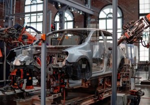 Autoproduktion: Branche schätzt Lage laut ifo-Umfrage düster ein (Foto: unsplash.com, Lenny Kuhne) Autoproduktion: Branche schätzt Lage laut ifo-Umfrage düster ein (Foto: unsplash.com, Lenny Kuhne)