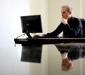 Im Büro: trübe Job-Aussichten in US-Kleinunternehmen (Foto: Pexels, pixabay.com)