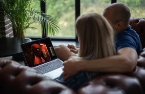 Video-Streaming in der Praxis: Netflix versucht es mit Werbung (Foto: Frank Reppold, pixabay.com)