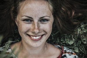 Lächeln: Positive Bilder helfen Patienten mit Depressionen (Foto: pixabay.com, Pexels)