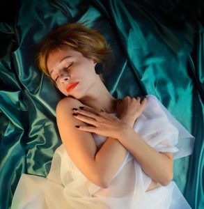 Glamour Girl: US-Teenager wollen lieber herzerwärmende Inhalte (Foto: Victoria_rt, pixabay.com) Glamour Girl: US-Teenager wollen lieber herzerwärmende Inhalte (Foto: Victoria_rt, pixabay.com)