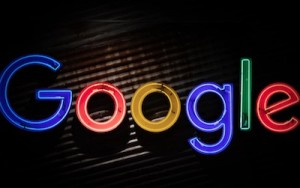 Google: Unternehmen muss empfindliche Geldstrafe zahlen (Foto: unsplash.com, Mitchell Luo)