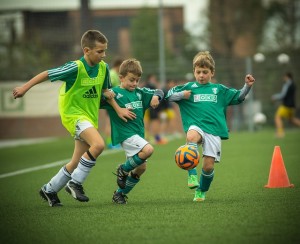 Fußballspiel: Auf Kunstrasen drohen mehr Verletzungen (Foto: bottomlayercz0, pixabay.com)