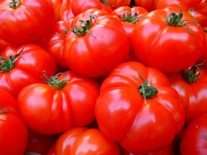 Tomaten: Sogar die Abfälle des roten Gemüses sind Wertstoffe (Foto: LoggaWiggler, pixbay.com)