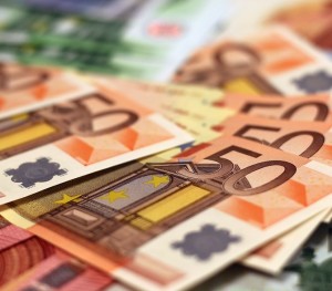 Geld: Viele kleine Unternehmen berichten von zurückhaltenden Banken (Foto: pixabay.com, moerschy)