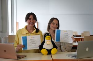 IT-Studierende mit Linux Essentials-Zertifikatsprüfung (Foto: FH Burgenland)