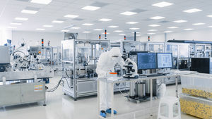 Shot of Sterile Pharmaceutical Manufacturing Laboratory (Foto: iStock)