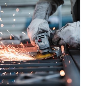 Metallarbeit: Fachkräfte zurzeit mehr gefragt als je zuvor (Foto: pixabay.com, jannonivergall)