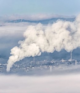 Rauchfahne: Herz-Kreislauf-Risiko steigt durch mehr Ozon (Foto: pixabay.com, Kanenori)