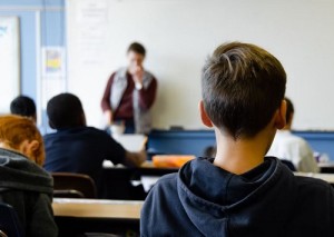 Klassenzimmer: harte Zeiten für britische Lehrer (Foto: unsplash.com, Taylor Flowe)