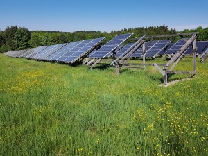 Solarmodule: Diese lassen sich künftig besser recyceln (Foto: Stefan Schweihofer, pixabay.com)