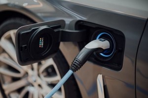 E-Auto: Verkäufe brechen alle bisherigen Rekorde (Foto: unsplash.com, CHUTTERSNAP)