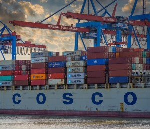 Containerschiff: Lieferketten der deutschen Industrie entspannen sich (Foto: pixabay.com, MICHOFF) Containerschiff: Lieferketten der deutschen Industrie entspannen sich (Foto: pixabay.com, MICHOFF)