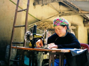 Näherin: H&M erreicht Verbesserungen für Arbeiter auf indirektem Weg (Foto: Xuan Duong, pixabay.com)