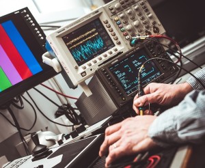 Testlabor: Maschinen- und Anlagenbauer investieren in den Bereich FuE (Foto: pixabay.com, Pexels)