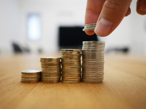 Zinsen: Sparer gehen trotz steigender Zinsen leer aus (Foto: Raten-Kauf Raten-Kauf, pixabay.com)