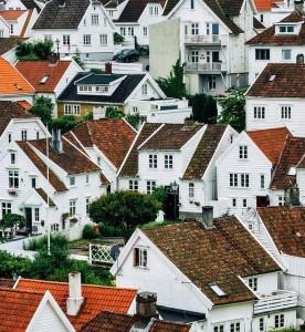 Immobilien: Vor allem in den Städten sinken die Preise deutlich (Foto: H031175, pixabay.com)