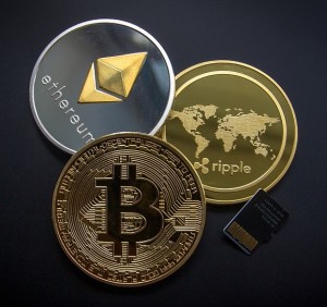 Kryptowährungen: Finanzmarktinsider raten als Anlageklasse davon ab (Bild: pixabay.de/WorldSpectrum)