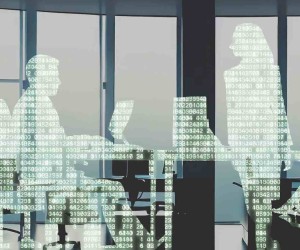KI am Werk: Angst vor dem Verlust des Arbeitsplatzes wächst (Bild: gallup.com)