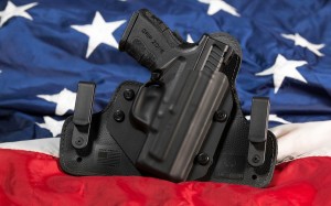 Waffe: Thema bleibt in den USA ein heftig diskutierter Dauerbrenner (Foto: pixabay.com, Ibro Palic)