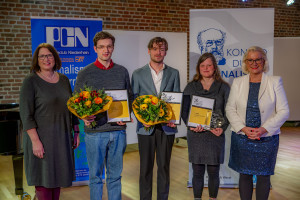 Siegerin und Prämierte des Preises 2024 mit Jury-Vorsitzender Sigrid Baum (re.) (© WeselMarketing)