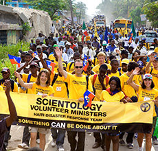 Ehrenamtliche Scientology-Geistliche (Foto: Scientology)