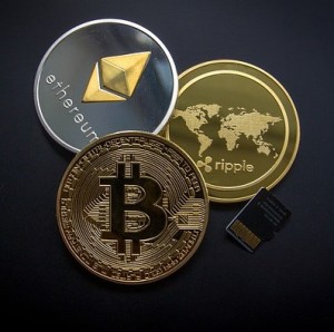 Kryptowährungen: Regulierung macht diese effizienter (Bild: WorldSpectrum, pixabay.com)