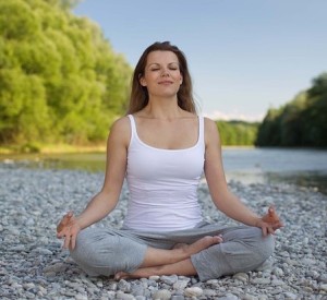 Kundalini-Yoga: Wirkt sich vor allem bei älteren Frauen gut auf das Hirn aus (Foto: Dana/pixabay.de)