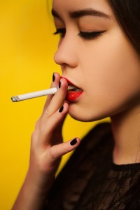 Neue Hoffnung für Raucherinnen, ihre Sucht loszuwerden (Foto: Khusen Rustamov/Pixabay)